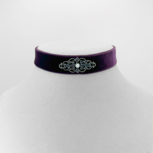 Kropfband Leonie mit Perle in lila