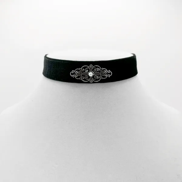 Kropfband Leonie mit Perle in schwarz