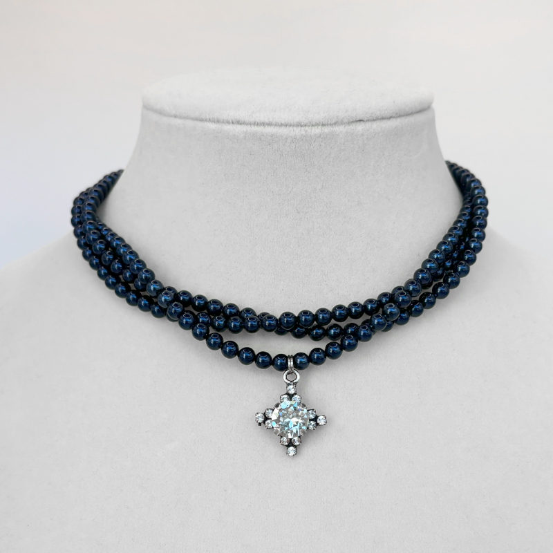 Perlencollier Stella dunkelblau mit wasserblauem Kristallstein